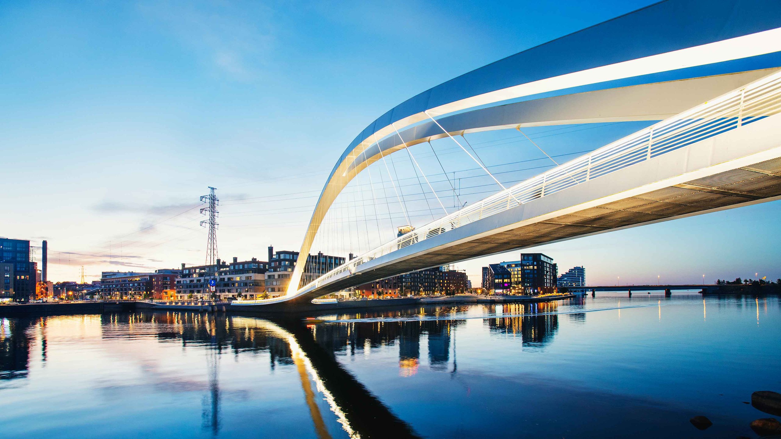 l&t_brandstill_20_102-hero